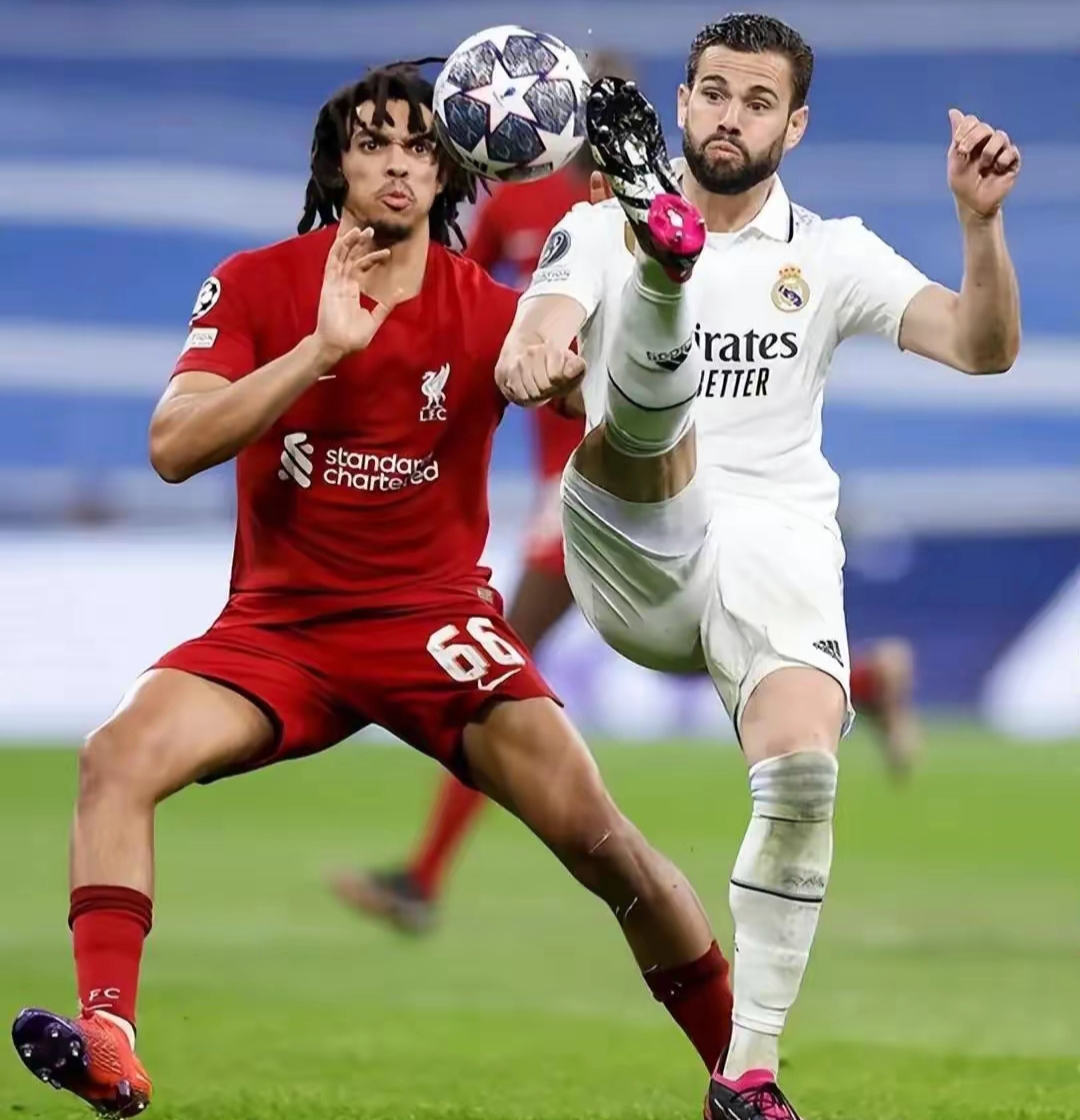 阿森纳主场告捷,球迷欢呼雀跃 阿森纳主场告捷,球迷欢呼雀跃