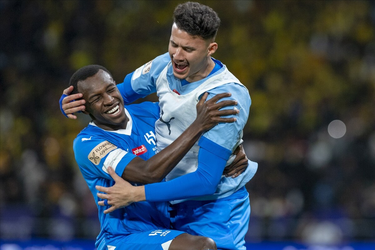 B体育网站-锡耶纳客场逆转对手，豪取三分