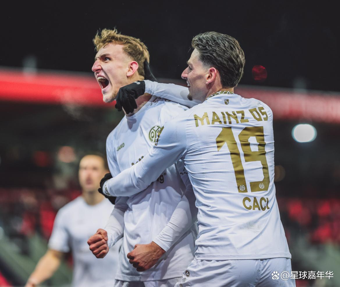 多特蒙德队再胜一仗,稳坐德甲榜首 多特蒙德队再胜一仗,稳坐德甲榜首