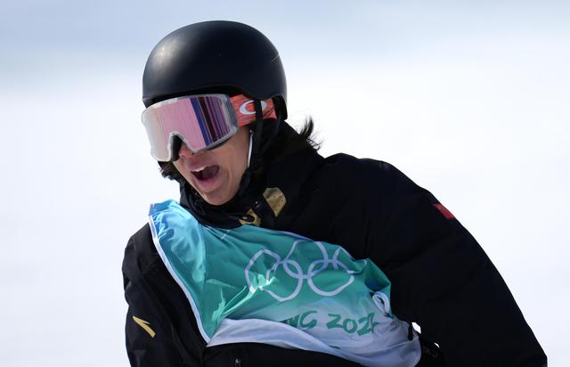 包含泰国选手收获滑板滑雪金牌，实现突破的词条