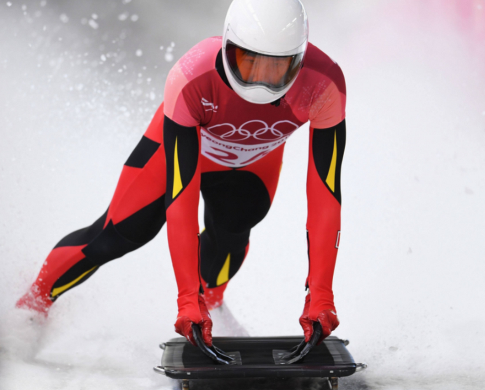 瑞典选手在雪车比赛中发挥出色